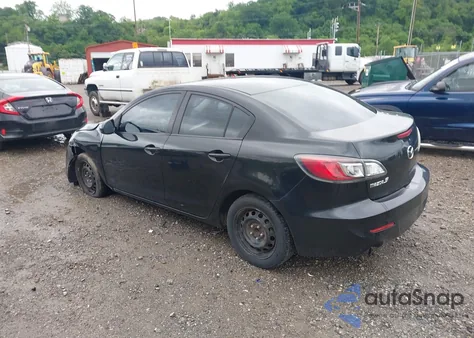 2013 Mazda Mazda3 I Sv z USA, uszkodzony, nr VIN JM1BL1TG5D1832819